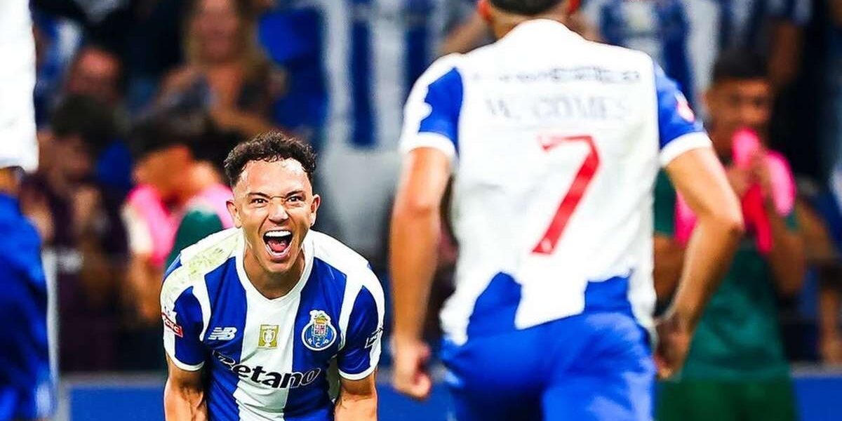 «Vejo-me um jogador muito melhor»: Pepê explica como a polivalência o transformou no FC Porto