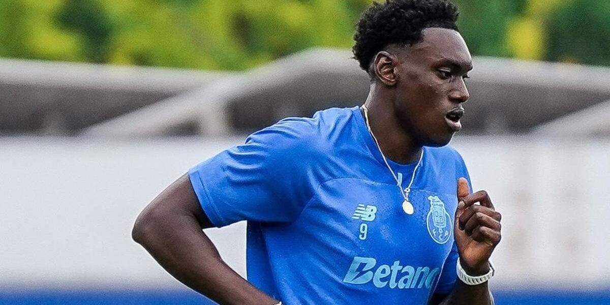 Samu afasta receios com André Silva e Gimenez: «Vou aprender com eles e ser melhor»