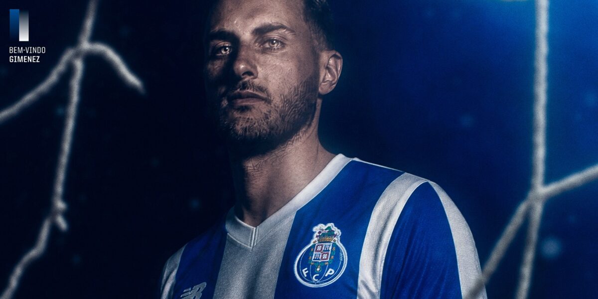 Santiago Giménez é reforço do FC Porto no fecho de mercado