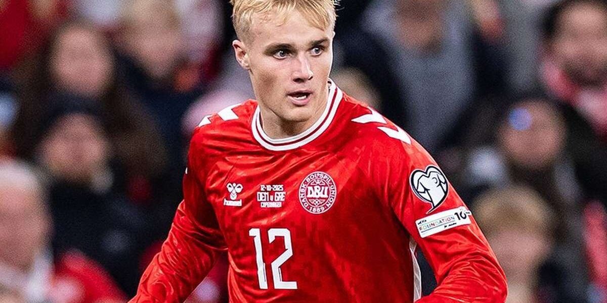 Victor Froholdt soma mais uma internacionalização pela Dinamarca e espreita duelo com Portugal