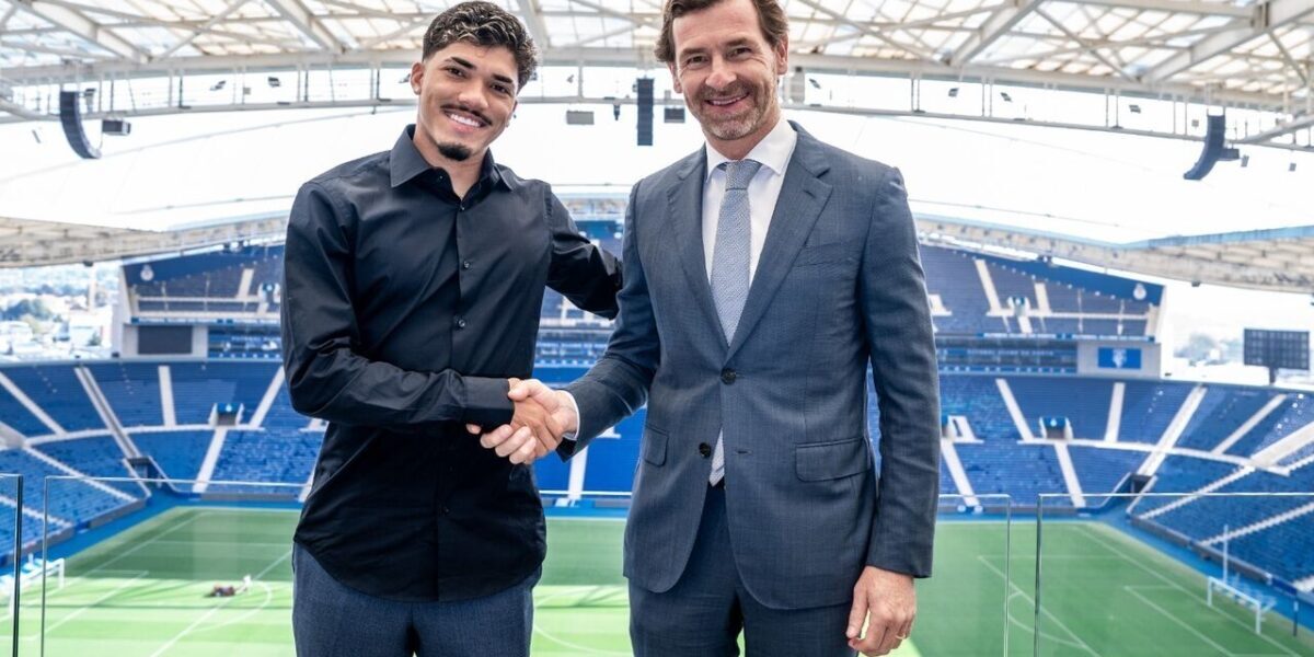 William Gomes blindado no FC Porto: renovação até 2031 e cláusula bate nos 100 milhões